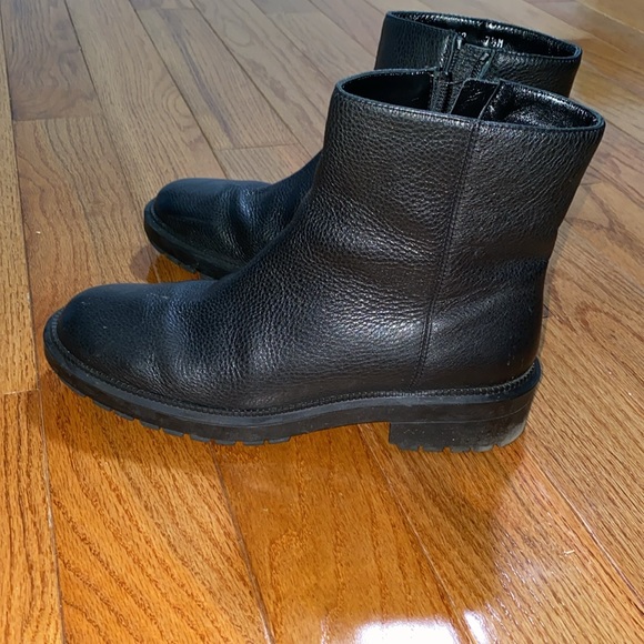 booties - Picture 2 of 4